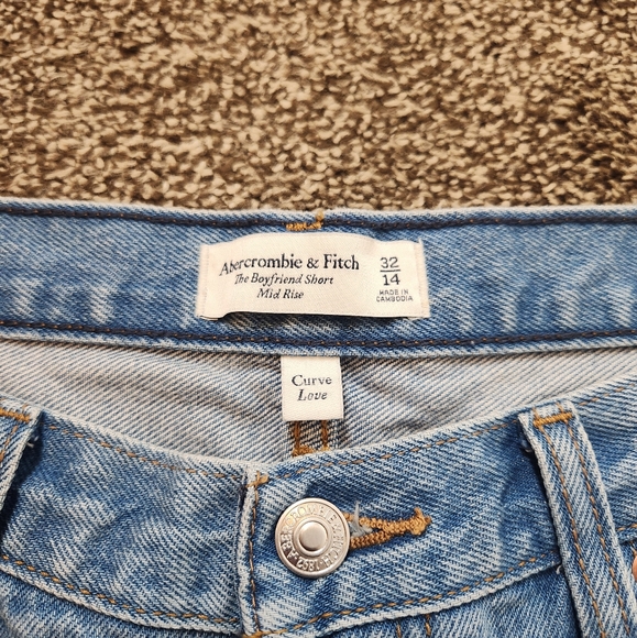 Abercrombie & Fitch Curve Love The Boyfriend Short Mid Rise Size 32/14 - Picture 4 of 6